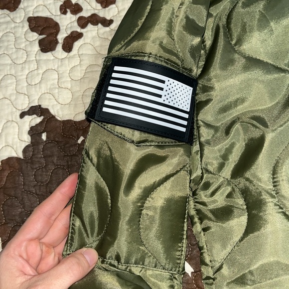 Grunt Style Puffer Sweatshirt - Picture 3 of 6